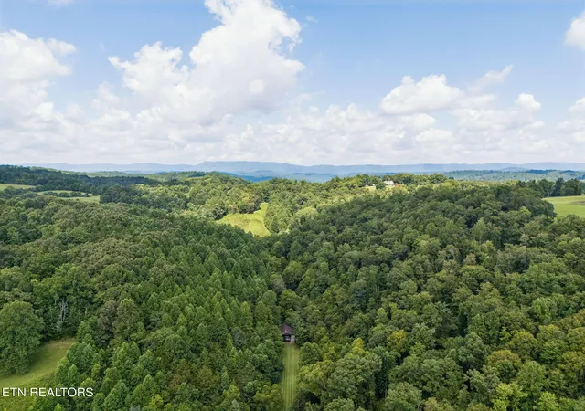 60th image of 575 Russell Rd, Sharps Chapel, TN 37866 | MLS# 1352665
