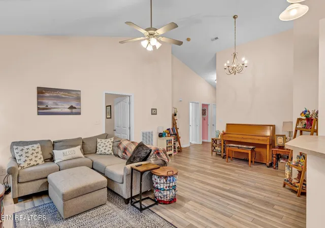 3rd image of 7215 Oakfield Ln, Powell, TN 37849 | MLS# 1352831