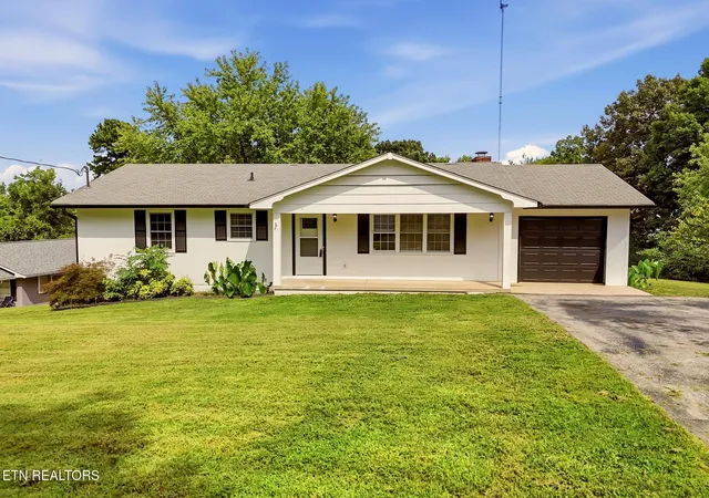 1st image of 1214 Michaels Ln, Knoxville, TN 37912 | MLS# 1352585