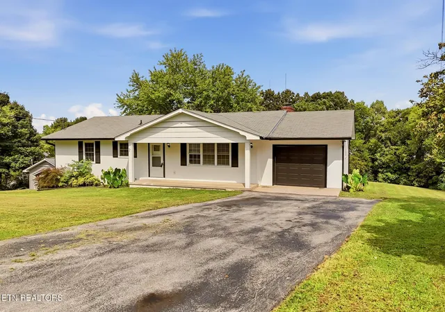 2nd image of 1214 Michaels Ln, Knoxville, TN 37912 | MLS# 1352585