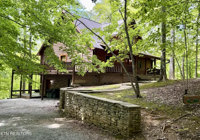 2nd image of 125 Shoreside Rd, New Tazewell, TN 37825 | MLS# 1352627