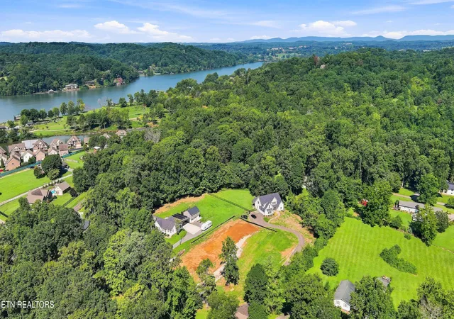 4th image of 3525 Ginn Farm Dr, Knoxville, TN 37920 | MLS# 1352774