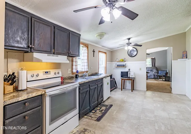 4th image of 7113 Babelay Rd, Knoxville, TN 37924 | MLS# 1352842