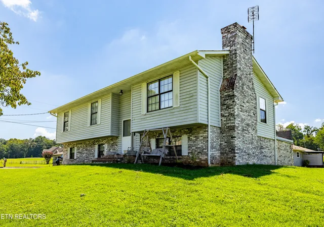 2nd image of 521 Deerfield Cir, Maryville, TN 37804 | MLS# 1352700