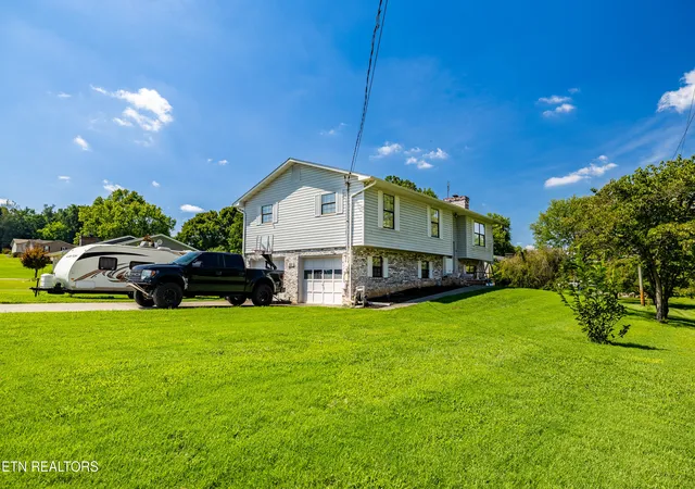 3rd image of 521 Deerfield Cir, Maryville, TN 37804 | MLS# 1352700