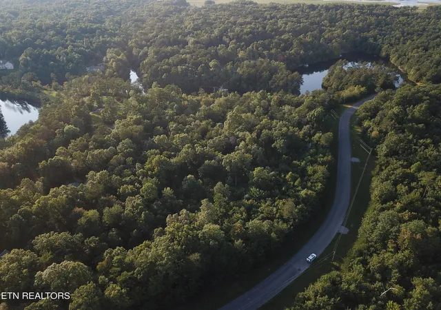 2nd image of 7 Cumberland Lakes Dr, Monterey, TN 38574 | MLS# 1352777