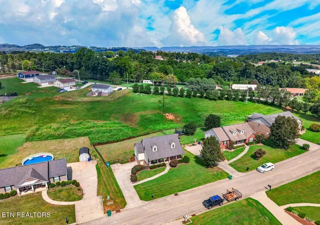 35th image of 2015 Brights View Ln, Morristown, TN 37814 | MLS# 1352809