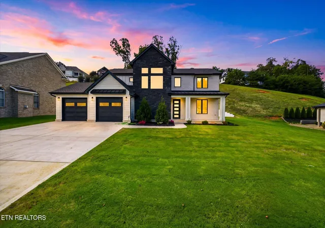 Photo 1 of Single family home for sale at 10237 Autumn Valley Ln, Knoxville, TN 37922 | MLS# 1352929 | Listing updated on 2026-08-28