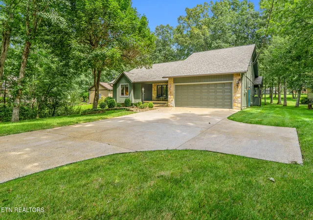 2nd image of 129 Snead Dr, Crossville, TN 38558 | MLS# 1353473