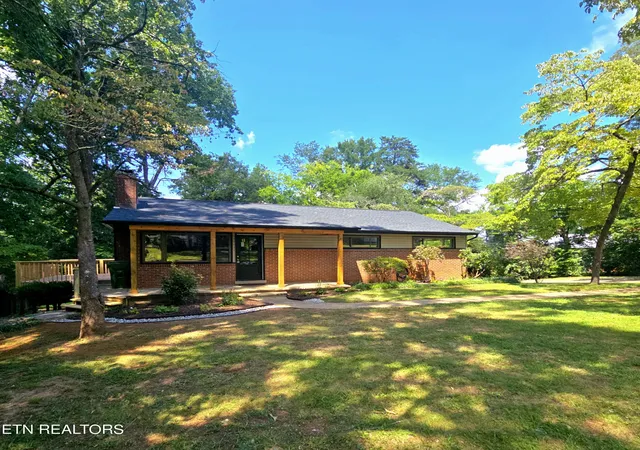Photo 1 of Single family home for sale at 108 Hickory Dr, Maryville, TN 37804 | MLS# 1353496 | Listing updated on 2026-09-22
