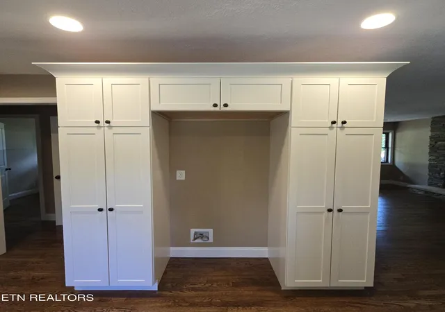 Photo 4 of Single family home for sale at 108 Hickory Dr, Maryville, TN 37804 | MLS# 1353496 | Listing updated on 2026-09-22