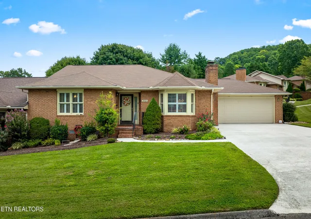 Photo 1 of Sale Pending at 7000 Ashley Ct, Knoxville, TN 37921 | MLS# 1352920 | Listing updated on 2026-08-31