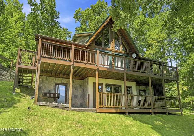 Photo 3 of Sale Pending at 3515 Mountain Tyme Wy, Sevierville, TN 37862 | MLS# 1352835 | Listing updated on 2026-09-18