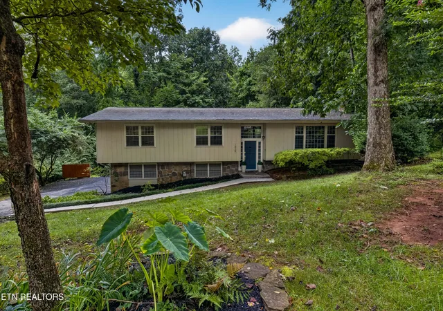2nd image of 1829 Chicadee Dr, Knoxville, TN 37919 | MLS# 1352779