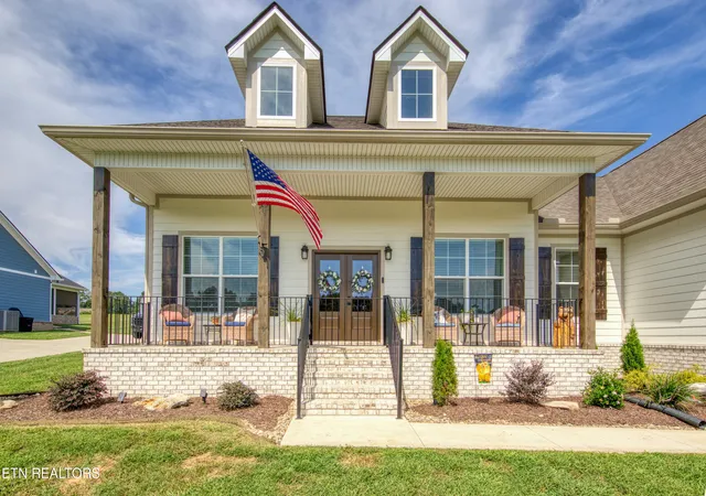 Photo 3 of Single family home for sale at 1928 River Mist Cir, New Market, TN 37820 | MLS# 1352645 | Listing updated on 2026-10-07