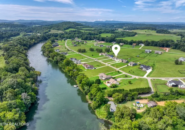 Photo 4 of Single family home for sale at 1928 River Mist Cir, New Market, TN 37820 | MLS# 1352645 | Listing updated on 2026-10-07