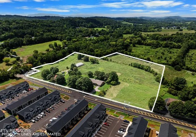 4th image of 3609 Douglas Dam Rd, Kodak, TN 37764 | MLS# 1352676