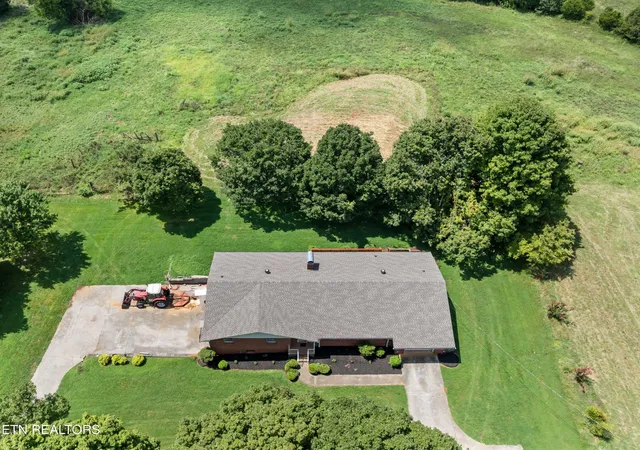 5th image of 3609 Douglas Dam Rd, Kodak, TN 37764 | MLS# 1352676