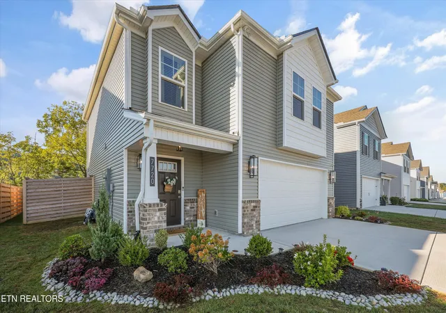 Photo 2 of Single family home for sale at 7720 Belhaven Ln, Knoxville, TN 37918 | MLS# 1353442 | Listing updated on 2026-09-11