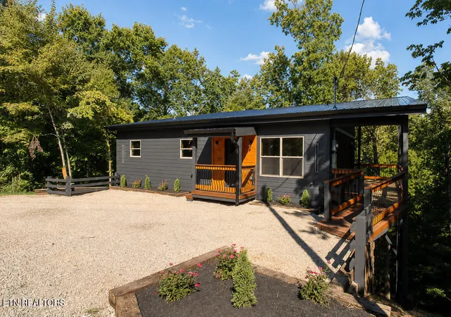 Photo 1 of Single family home for sale at 1308 N Oak Ct, Sevierville, TN 37876 | MLS# 1352474 | Listing updated on 2026-09-24