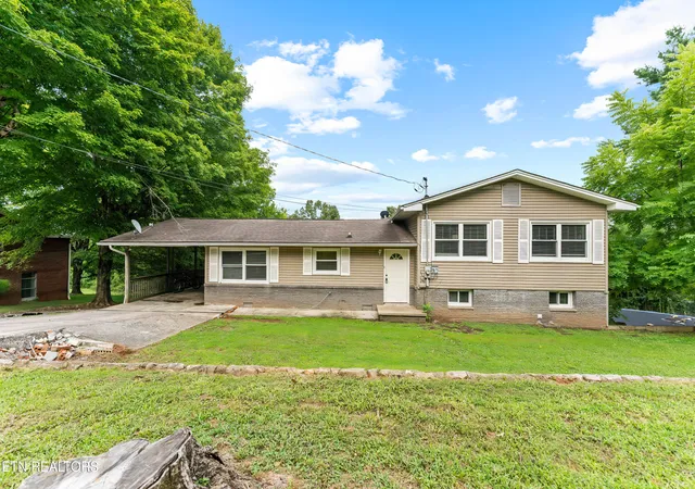 1st image of 561 Robinson Dr, Loudon, TN 37774 | MLS# 1352652