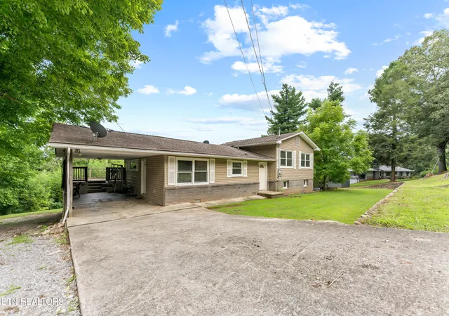 2nd image of 561 Robinson Dr, Loudon, TN 37774 | MLS# 1352652