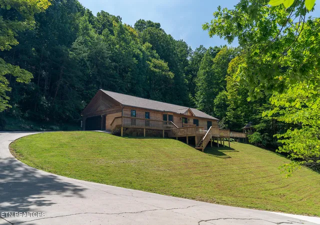 2nd image of 1300 Irwin Dr, Powell, TN 37849 | MLS# 1352582