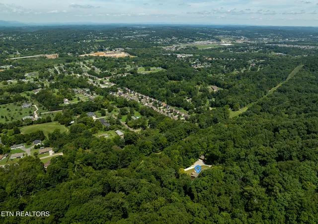 60th image of 1300 Irwin Dr, Powell, TN 37849 | MLS# 1352582