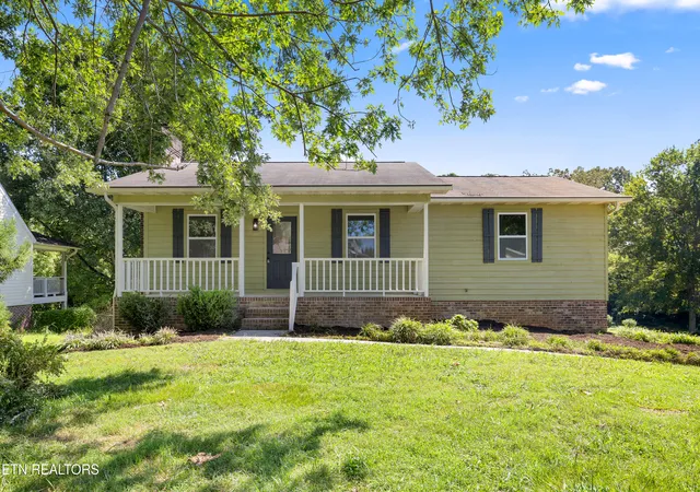 Photo 1 of Single family home for sale at 936 Stonecrest Dr, Maryville, TN 37804 | MLS# 1353142 | Listing updated on 2026-09-17