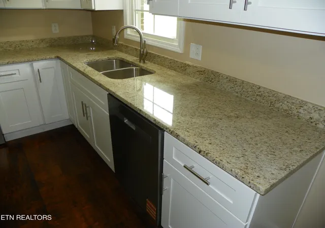 Photo 3 of Single family home for sale at 5294 Coal Bank Rd, Sparta, TN 38583 | MLS# 1352480 | Listing updated on 2026-09-01