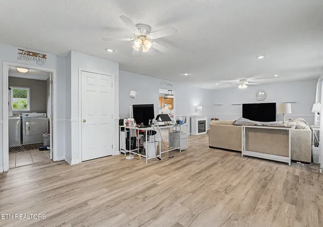 Photo 3 of Single family home for sale at 117 Bertha Ln, Jacksboro, TN 37757 | MLS# 1353300 | Listing updated on 2026-09-17