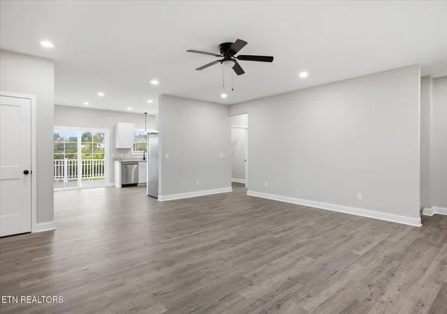 Photo 3 of Single family home for sale at 415 Sunrise Ridge Dr, Jefferson City, TN 37760 | MLS# 1353520 | Listing updated on 2026-09-01