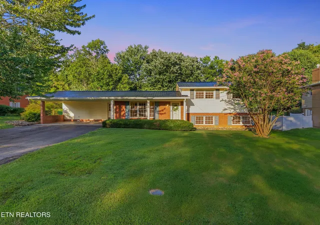 1st image of 521 Oak St, Morristown, TN 37813 | MLS# 1352687
