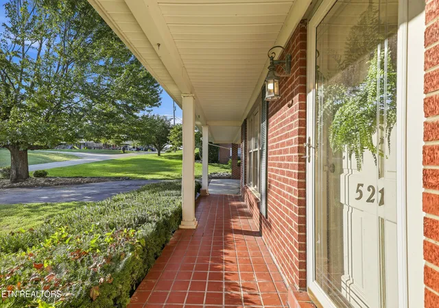 2nd image of 521 Oak St, Morristown, TN 37813 | MLS# 1352687