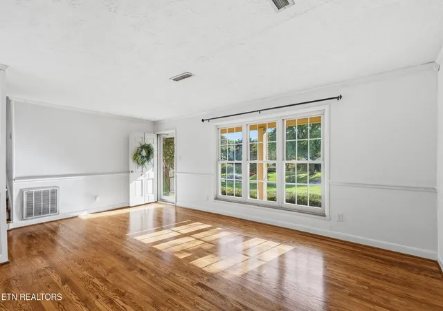 5th image of 521 Oak St, Morristown, TN 37813 | MLS# 1352687