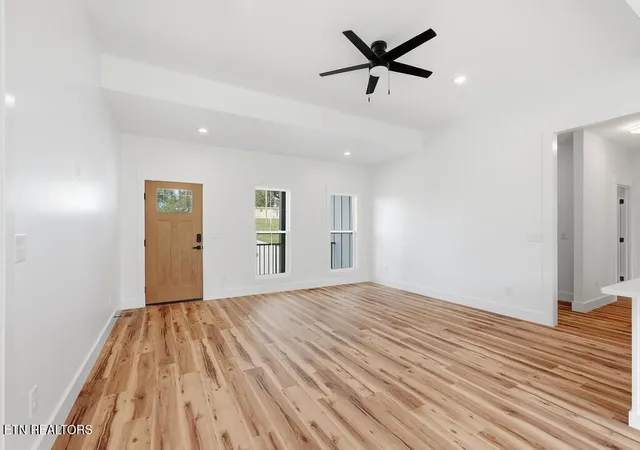 Photo 4 of Single family home for sale at 1741 Old Hwy 52, Lafayette, TN 37083 | MLS# 1352934 | Listing updated on 2026-09-24