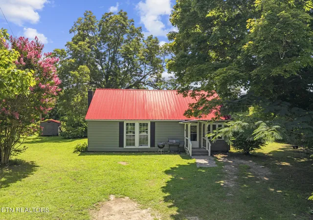 Single family home for sale at 384 Woodlee St, Spencer, TN 38585 | MLS# 1352633