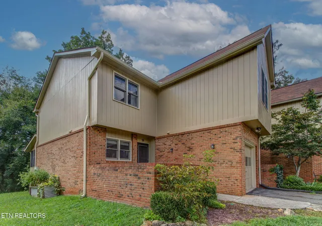 3rd image of 8600 Olde Colony Trace, Knoxville, TN 37923
