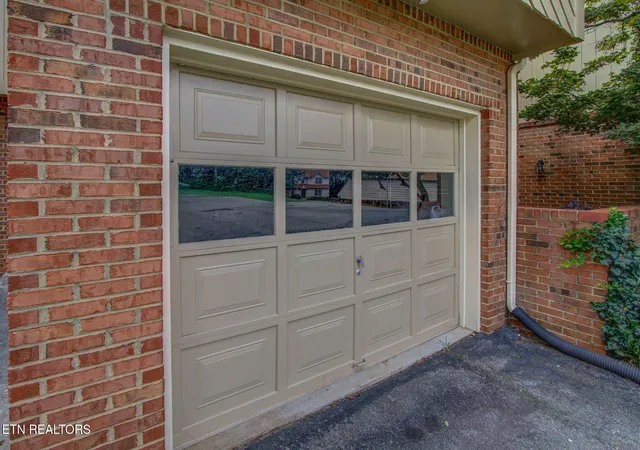 2nd image of 8600 Olde Colony Trace, Knoxville, TN 37923