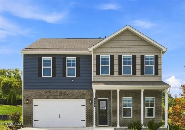 Photo 1 of Sale Pending at 402 Villages At Hinds Crk Ln, Clinton, TN 37716 | MLS# 1352526 | Listing updated on 2026-09-29