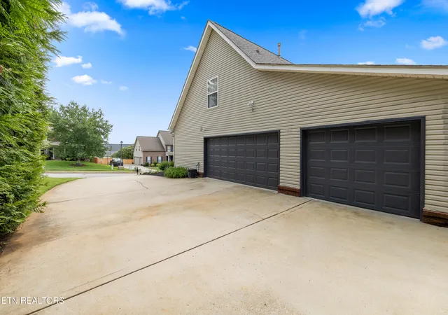 3rd image of 12935 Peach View Dr, Knoxville, TN 37922 | MLS# 1352539