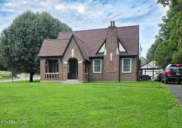 Photo 3 of Single family home for sale at 308 Clifton Heights Rd, Newport, TN 37821 | MLS# 1352588 | Listing updated on 2026-09-15