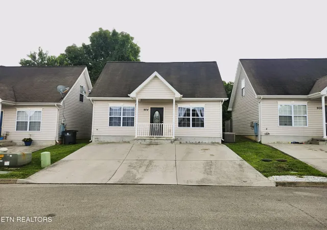 2nd image of 904 Hazelbrook Wy, Knoxville, TN 37912 | MLS# 1352751