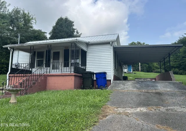 2nd image of 1123 E 4th North St, Morristown, TN 37814 | MLS# 1352664