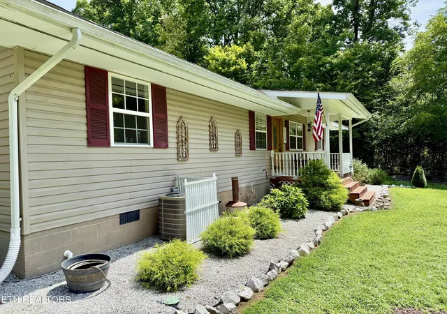 3rd image of 531 Winona Rd, Huntsville, TN 37756 | MLS# 1352601