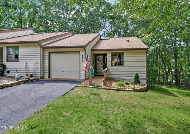 1st image of 370 Lake Catherine Ct, Fairfield Glade, TN 38558 | MLS# 1352641