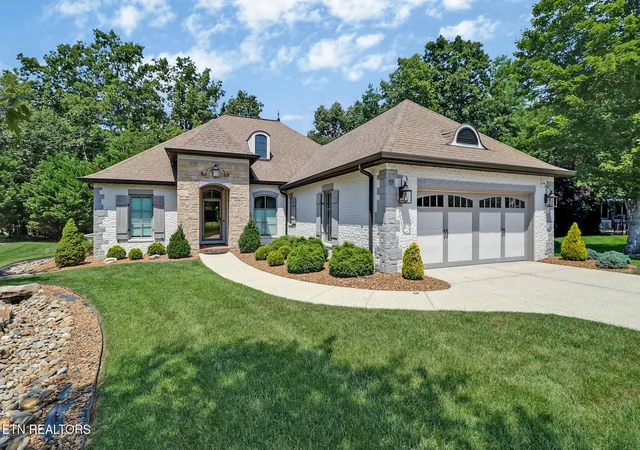Photo 1 of Single family home for sale at 17 Westridge Ter, Crossville, TN 38558 | MLS# 1352659 | Listing updated on 2026-09-14