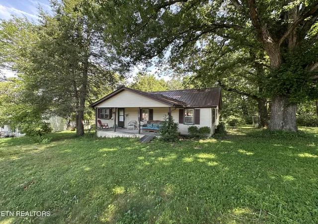 2nd image of 160 Ivy Ave, Crossville, TN 38555 | MLS# 1352734