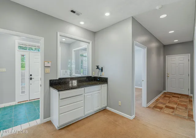 2nd image of 6875 Lakeview Rd, Lenoir City, TN 37772 | MLS# 1352705