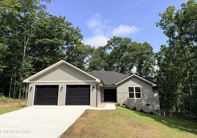 1st image of 104 Liverpool Cir, Crossville, TN 38558 | MLS# 1352628